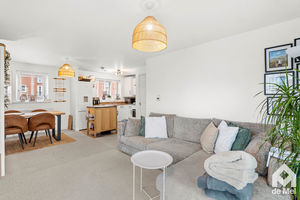 Photo 7- click for photo gallery